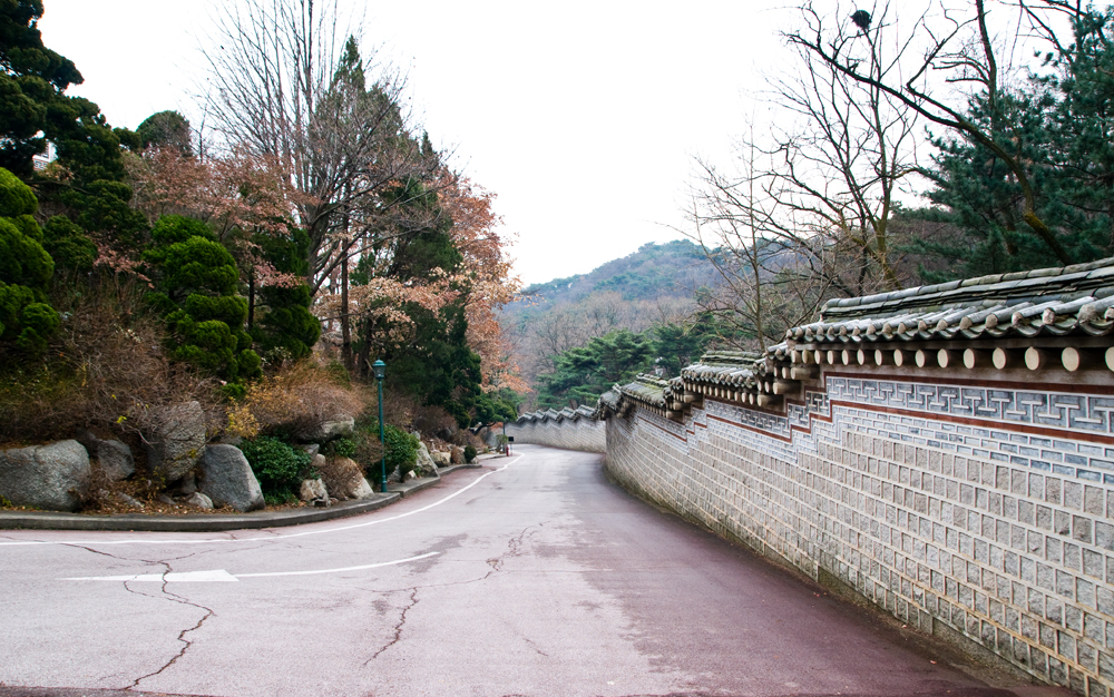 ソウル市内にある三清閣（サムチョンガク）は有名な庭園です。