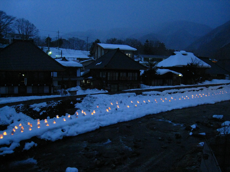 栃木県湯西川温泉のミニかまくら