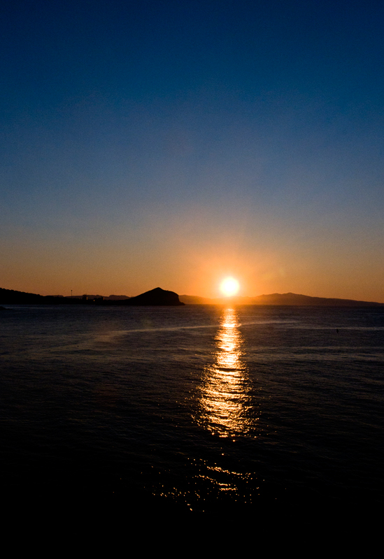 2013.6.27 P.M7:21　利尻島で見た日没