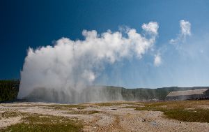 Old Faithful 最も大きな間欠泉です。